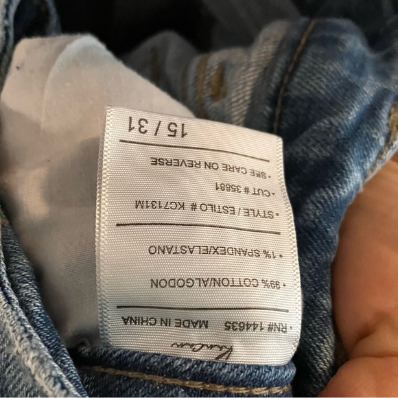 KanCan Estilo distressed button fly blue jeans, rips with animal print 15/31 - Picture 9 of 13